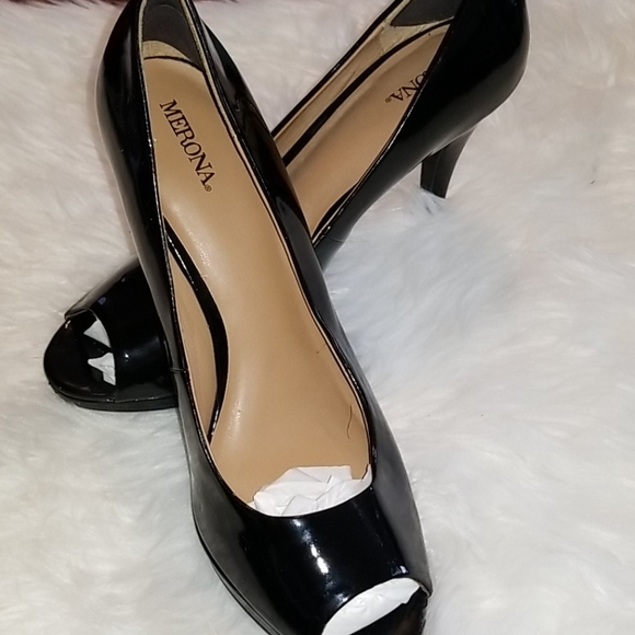 👣😎MERONA Magee Faux Patent Leather Peep Toe Heels shoes, footwear - Picture 2 of 8
